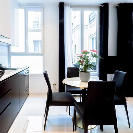 Luxury Apartment Les Champs-Elysees Paris Exteriör bild